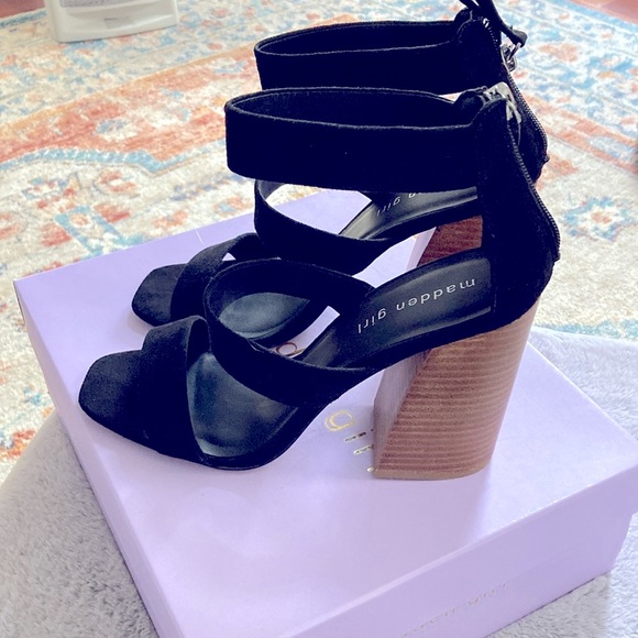 Madden Girl Sandals - Picture 2 of 4